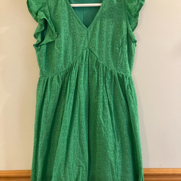 Green Short Sleeve Dress - Picture 1 of 2